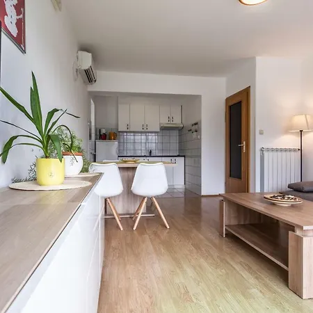 Diana Apartment