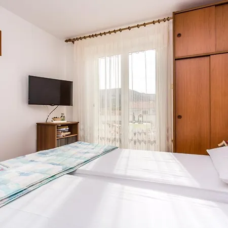 Apartments Diana * Baska (Krk)