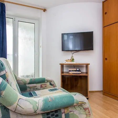 Apartments Diana * Baska (Krk)