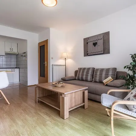 Apartments Diana * Baska (Krk)
